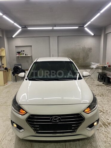 Hyundai Accent 2018, 120,220 km - 1.6 л - Bakı