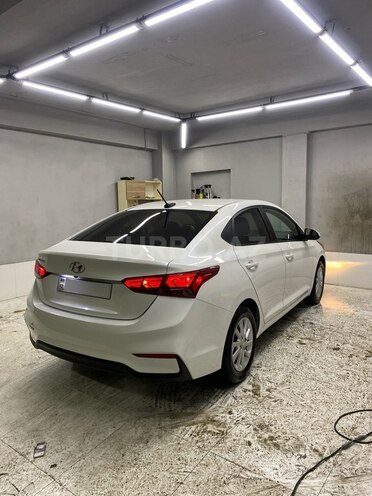 Hyundai Accent 2018, 120,220 km - 1.6 л - Bakı