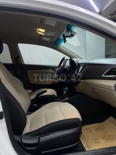Hyundai Accent 2018, 120,220 km - 1.6 л - Bakı