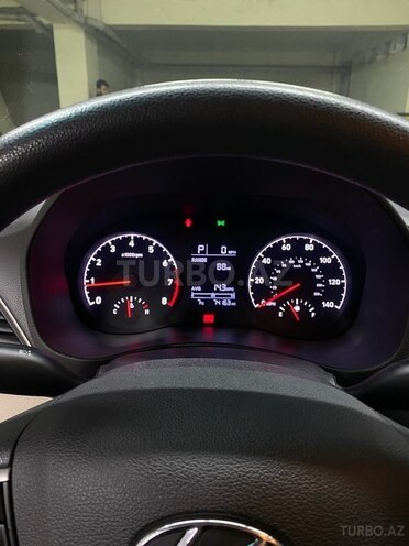 Hyundai Accent 2018, 120,220 km - 1.6 л - Bakı