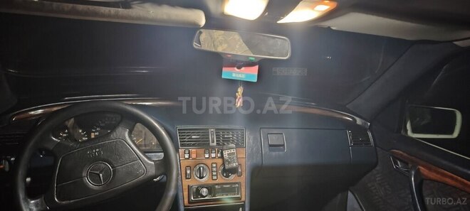 Mercedes C 180 1993, 324,491 km - 1.8 л - Bakı