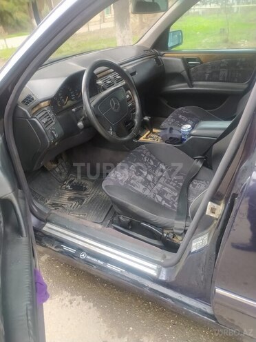 Mercedes E 240 1998, 341,000 km - 2.4 l - Şirvan