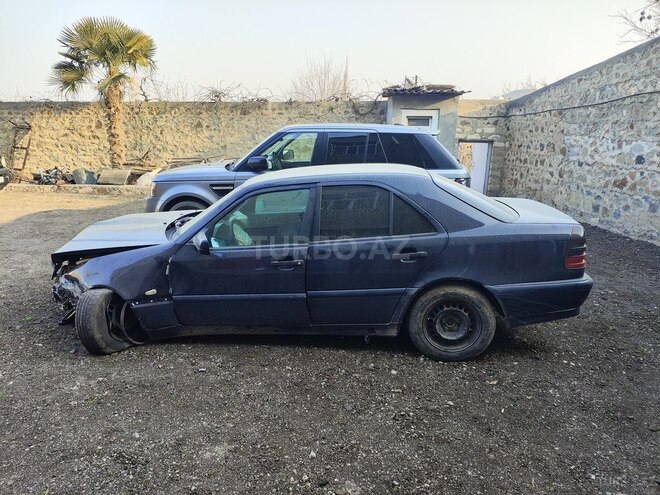 Mercedes C 180 1997, 320,000 km - 1.8 l - Bakı