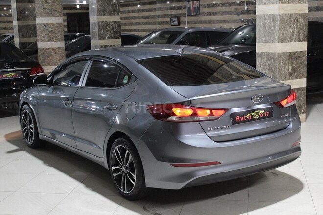 Hyundai Avante-8
