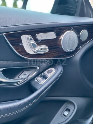 Mercedes C 300-9