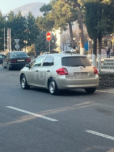 Toyota Auris 2008, 223,455 km - 1.4 l - Şəki