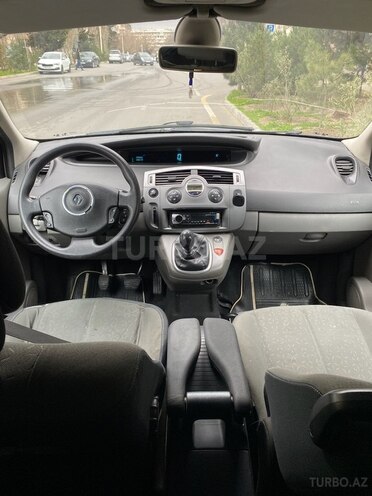 Renault Scenic-8