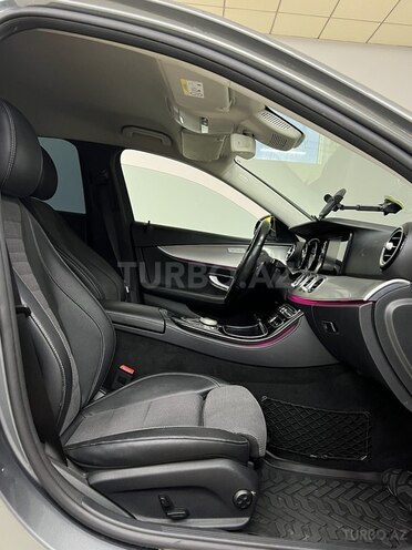 Mercedes E 220 d-10