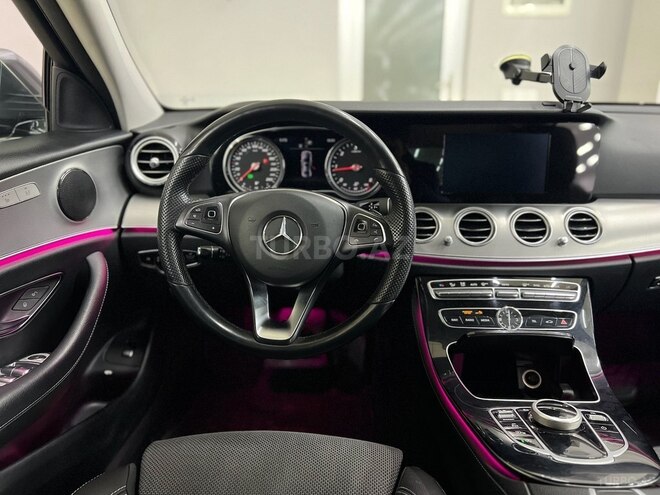 Mercedes E 220 d-14