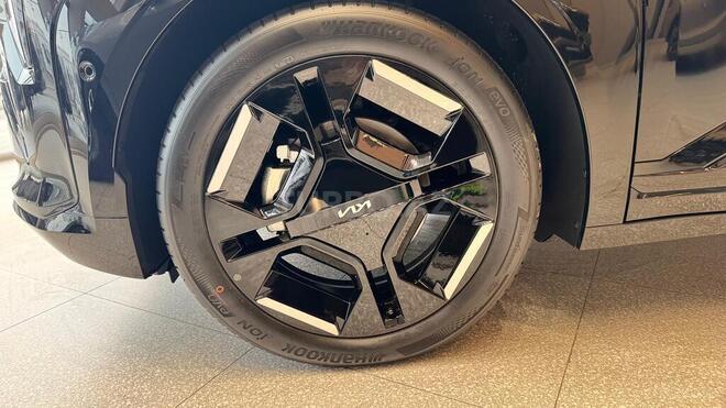 Kia EV3-17