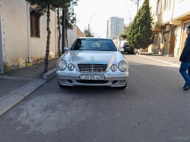 Mercedes E 240 1999, 295,000 km - 2.4 л - Gəncə