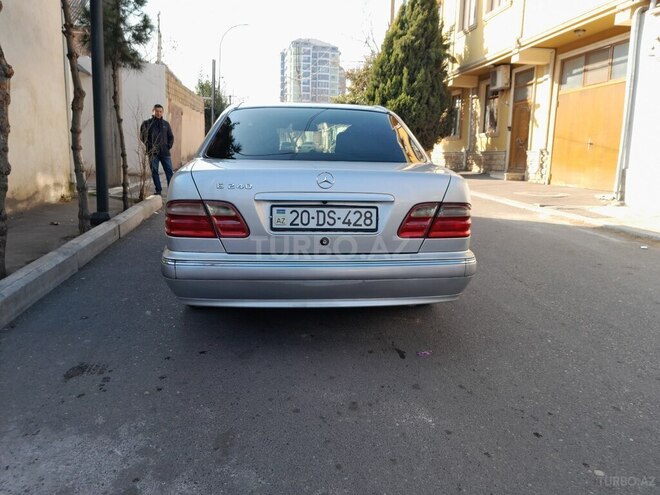 Mercedes E 240 1999, 295,000 km - 2.4 л - Gəncə