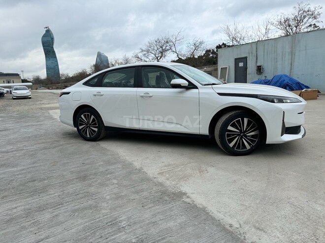 Changan Qiyuan A05 2024, 0 km - 1.5 л - Bakı