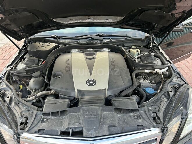 Mercedes E 350 d 2011, 299,500 km - 3.0 l - Bakı