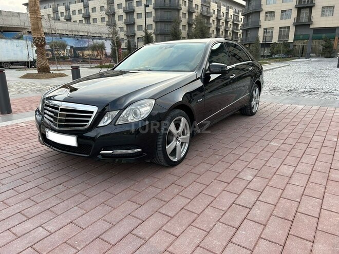 Mercedes E 350 d 2011, 299,500 km - 3.0 l - Bakı
