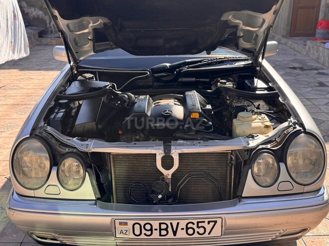 Mercedes E 240 1999, 340,000 km - 2.4 л - Bakı