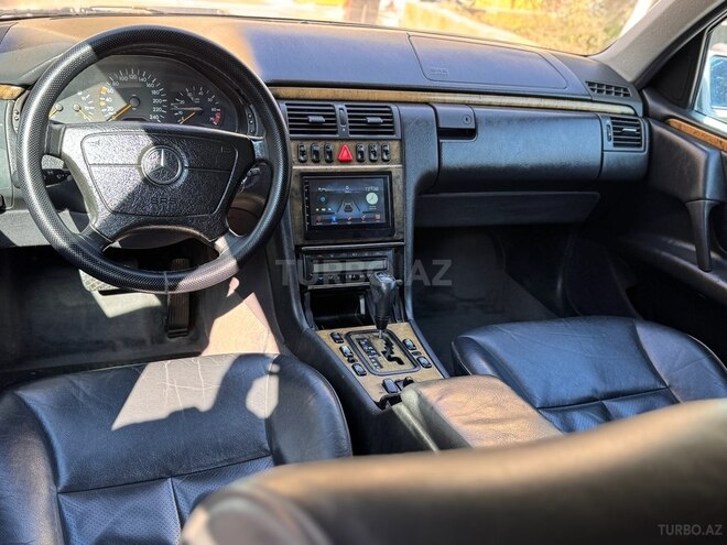 Mercedes E 240 1999, 340,000 km - 2.4 л - Bakı