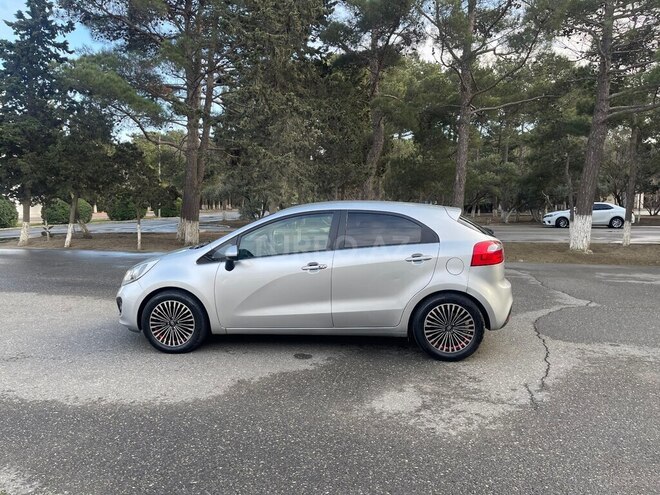 Kia Rio 2012, 270,370 km - 1.1 л - Sumqayıt