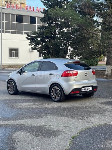Kia Rio 2012, 270,370 km - 1.1 л - Sumqayıt