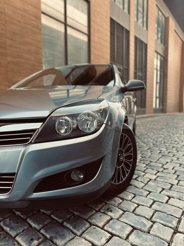 Opel Astra 2009, 327,000 km - 1.4 l - Bakı