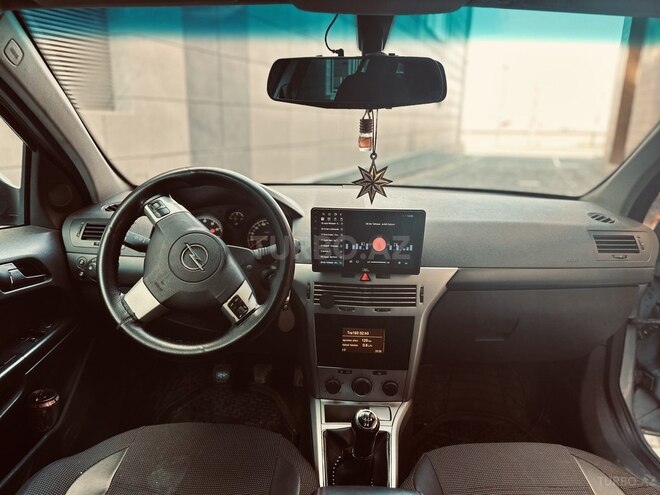 Opel Astra 2009, 327,000 km - 1.4 l - Bakı