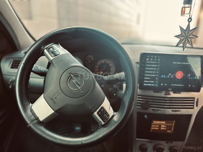 Opel Astra 2009, 327,000 km - 1.4 l - Bakı
