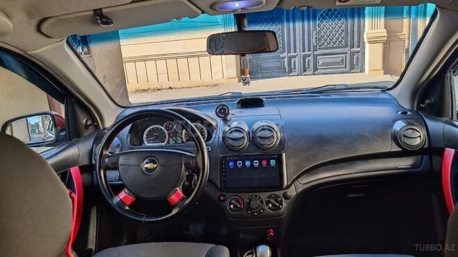 Chevrolet Aveo-8