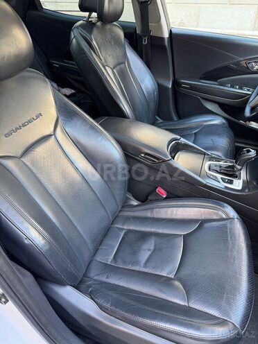 Hyundai Grandeur 2015, 179,000 km - 2.2 l - Bakı