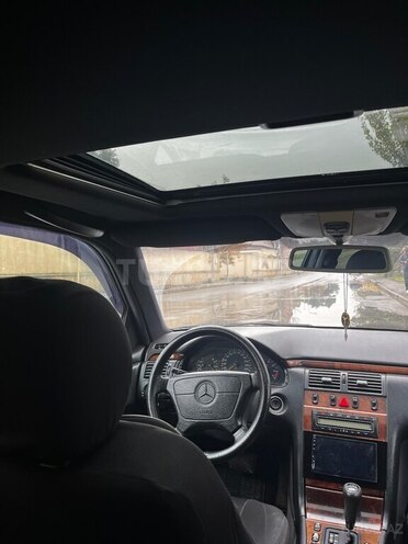 Mercedes E 280 1998, 611,000 km - 2.8 l - Bakı