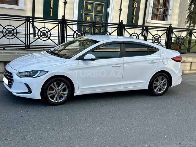 Hyundai Avante 2015, 198,000 km - 1.6 l - Bakı