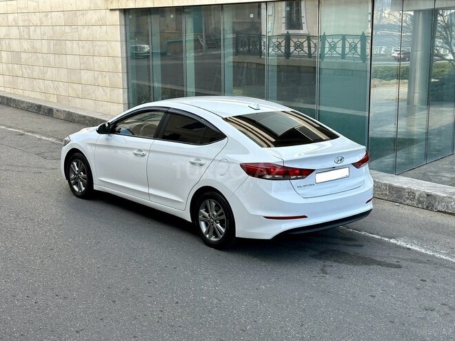 Hyundai Avante 2015, 198,000 km - 1.6 l - Bakı