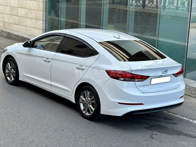 Hyundai Avante 2015, 198,000 km - 1.6 l - Bakı
