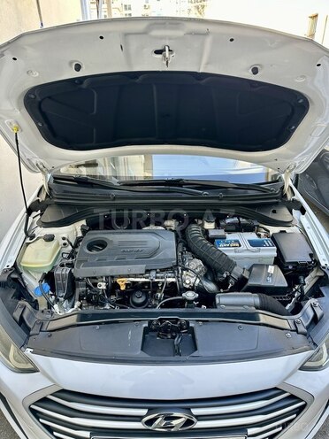 Hyundai Avante 2015, 198,000 km - 1.6 l - Bakı