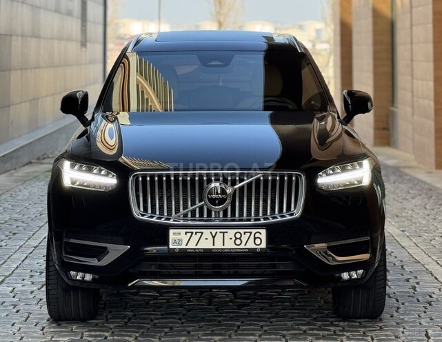 Volvo XC90-1
