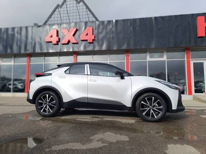Toyota C-HR 2024, 0 km - 2.0 л - Bakı