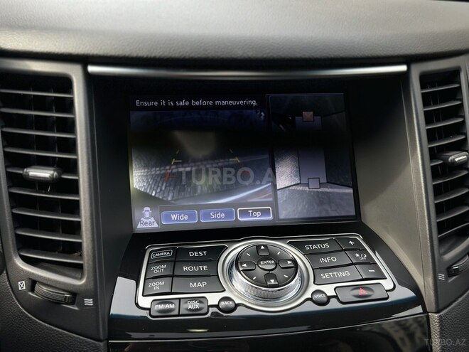 Infiniti FX35-13