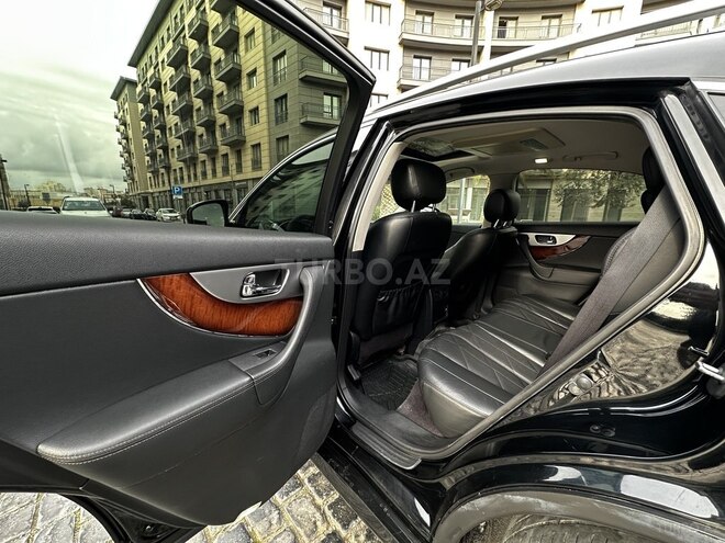 Infiniti FX35-6