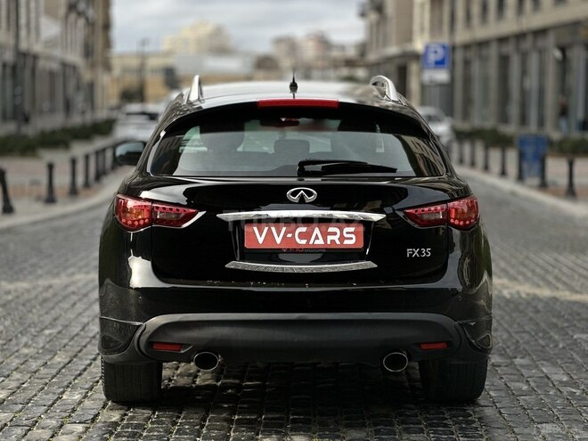 Infiniti FX35-16