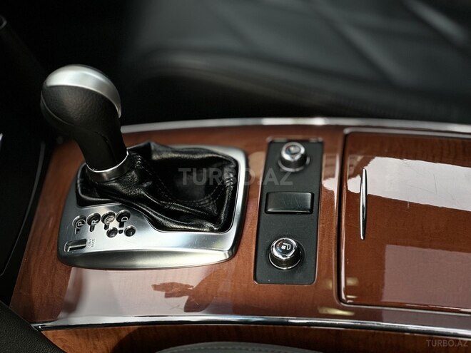 Infiniti FX35-11