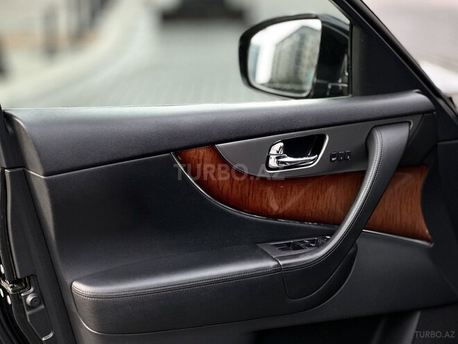 Infiniti FX35-22