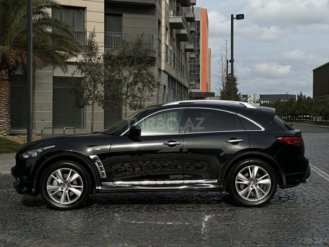 Infiniti FX35-5