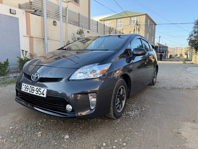 Toyota Prius-2