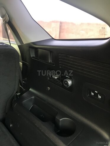 Kia Sorento-14