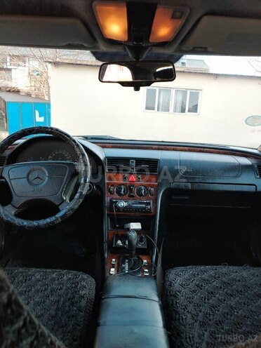 Mercedes  1996, 688,000 km - 1.8 l - Gəncə