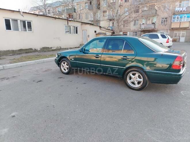 Mercedes  1996, 688,000 km - 1.8 l - Gəncə