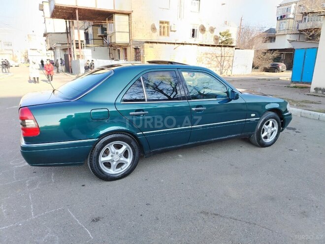 Mercedes  1996, 688,000 km - 1.8 l - Gəncə