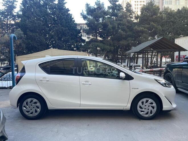 Toyota Aqua 2019, 110,200 km - 1.5 л - Bakı