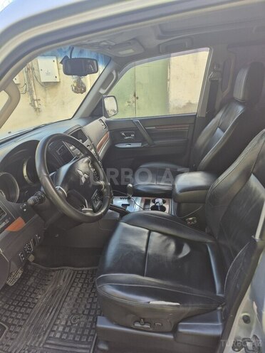 Mitsubishi Pajero 2008, 200,400 km - 3.0 l - Siyəzən