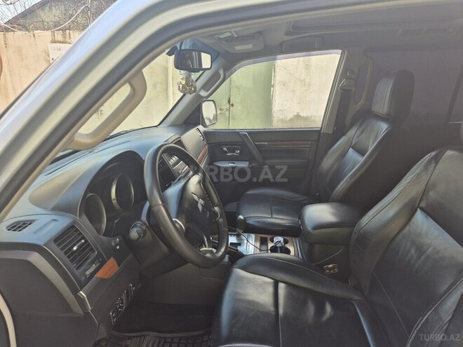 Mitsubishi Pajero 2008, 200,400 km - 3.0 l - Siyəzən