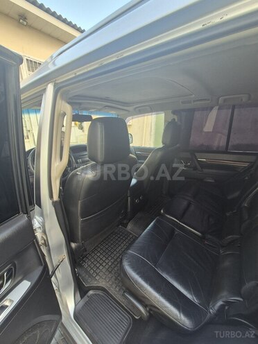 Mitsubishi Pajero 2008, 200,400 km - 3.0 l - Siyəzən